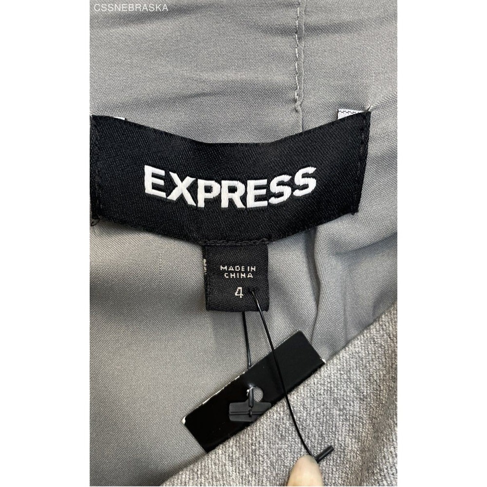 Express Women's Skirt in Light Gray